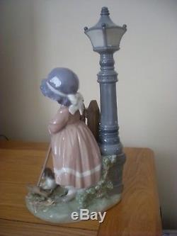 Lladro Large Figure'fall Clean Up' Model 5286 Excellent Condition Four Seasons