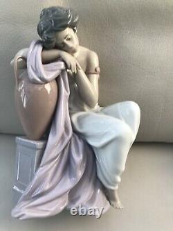 Lladro Large Retired lost In Dreams 6313 Lady Sitting On Pedestal Boxed