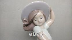 Lladro Little Daisy #8041 Little Girl Holding A Basket Of Daisies # Boxed #