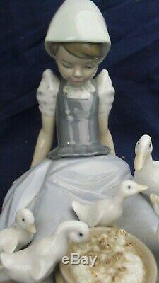 Lladro MY HUNGRY BROOD Model 5074 BOXED 1980-1997