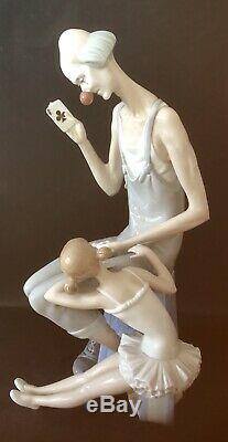 Lladro Magic. 4605. Clown with Child Ballerina. 15.25 tall