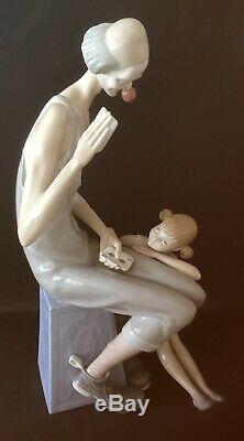 Lladro Magic. 4605. Clown with Child Ballerina. 15.25 tall