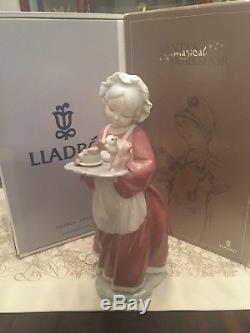 Lladro Mrs Santa Claus With Box