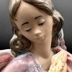Lladro NAO 16 OUR LADY Woman with Wheat Statue Figurine Made in Spain VTG