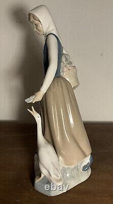 Lladro NAO 1977 Porcelain Girl With Goose Made In Spain