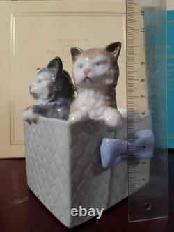 Lladro NAO Cat Ceramic Figurine Antique LLADRO Antique Market