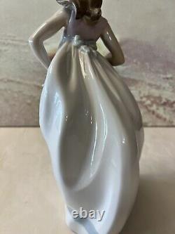 Lladro NAO Diasa porcelain girl in sundress figure 13 1992 Spain