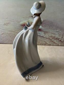 Lladro NAO Diasa porcelain girl in sundress figure 13 1992 Spain