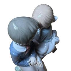 Lladro NAO Figurine First Love 1136 Ceramic Doll Figure Ornament Girl