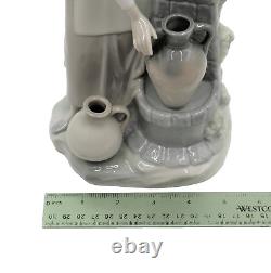 Lladro NAO Girl at the water well fountain #0136 11 1/2 figurine Spain Vintage