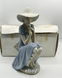 Lladro NAO La Pamela Figurine 02010229 Girl With Straw Hat 11 tall