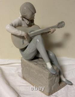Lladro NAO Large & Rare GIRL PLAYING GUITAR 10 Tall Vintage Retired