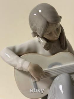 Lladro NAO Large & Rare GIRL PLAYING GUITAR 10 Tall Vintage Retired