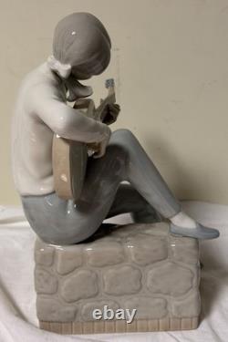 Lladro NAO Large & Rare GIRL PLAYING GUITAR 10 Tall Vintage Retired