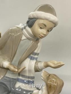 Lladro NAO Lesson For The Dog Figure #140, Spainish Porcelain Figurine