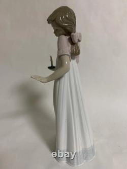 Lladro NAO Lighting The Road 1155 Spain Porcelain Vintage Figurine