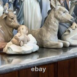 Lladro NAO Nativity Set 8 Pieces