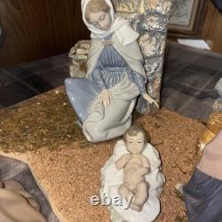 Lladro NAO Nativity Set Figurines & Manger three kings, baby Jesus, Mary Joseph
