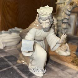 Lladro NAO Nativity Set Figurines & Manger three kings, baby Jesus, Mary Joseph