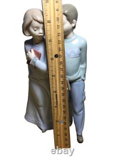 Lladro NAO School Companions Figure Excellent Condition #1420