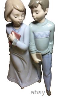 Lladro NAO School Companions Figure Excellent Condition Beautiful