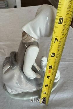 Lladro NAO Sheperdress Girl & Lamb Figurine Handmade in Spain 8.25 Tall