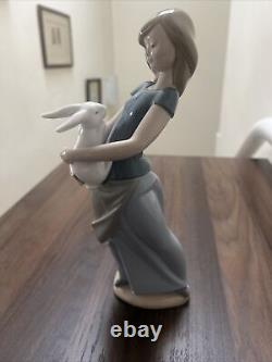 Lladro NAO Spain Figurine Girl with Bunny Rabbit