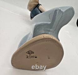 Lladro NAO Spain Figurine Girl with Bunny Rabbit 10
