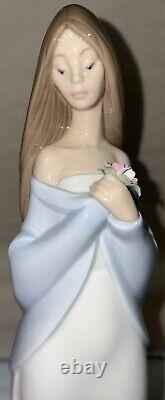 Lladro NAO Tall Floral Beauty Porcelain Figure #1344 NO BOX