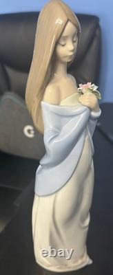 Lladro NAO Tall Floral Beauty Porcelain Figure #1344 Retired Collectible
