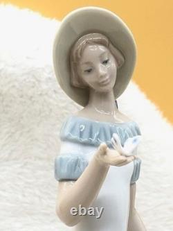 Lladró NAO The Butterfly's Dance Lady Figurine 11.75 Mint No Chips Holiday Gift