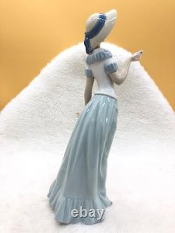 Lladró NAO The Butterfly's Dance Lady Figurine 11.75 Mint No Chips Holiday Gift