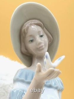 Lladró NAO The Butterfly's Dance Lady Figurine 11.75 Mint No Chips Holiday Gift