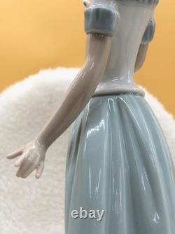 Lladró NAO The Butterfly's Dance Lady Figurine 11.75 Mint No Chips Holiday Gift