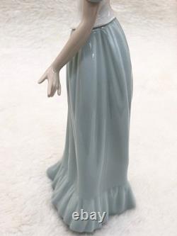 Lladró NAO The Butterfly's Dance Lady Figurine 11.75 Mint No Chips Holiday Gift