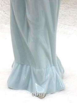 Lladró NAO The Butterfly's Dance Lady Figurine 11.75 Mint No Chips Holiday Gift