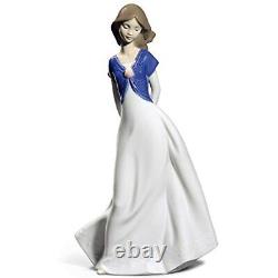 Lladró NAO Truly in Love (Special Edition). Porcelain Woman Figure 2001785