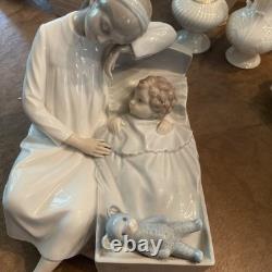 Lladro NAO large figure porcelain mother, child and teddy bearThe Cradle