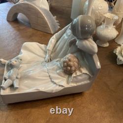 Lladro NAO large figure porcelain mother, child and teddy bearThe Cradle