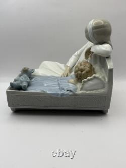 Lladro NAO large figure porcelain mother, child and teddy bearThe Cradle