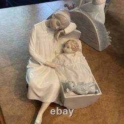 Lladro NAO large figure porcelain mother, child and teddy bearThe Cradle