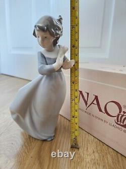 Lladro / Nao 01089 Mis Flores Figurine 1989 Mint With Box