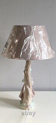 Lladro Nao 1988 Daisa Porcelain Figural Table Lamp With New Shade