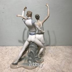 Lladro Nao'2 Figure. Wahl' (633c)