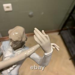 Lladro Nao'2 Figure. Wahl' (633c)