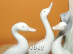 Lladro Nao 3 Geese Porcelain Figure Daisa goose duck ducks marked B-8A retired