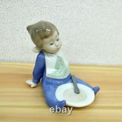 Lladro Nao Baby Porcelain Figure Used No cracks or chips 9.5cm Lladro Nao Baby Porcelain Figure Used No cracks or chips 9.5cm