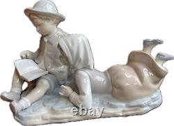 Lladro Nao Boy And Girl Reading Porcelain Figurine RARE