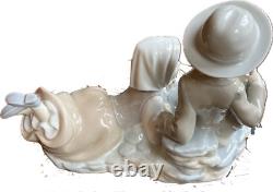 Lladro Nao Boy And Girl Reading Porcelain Figurine RARE