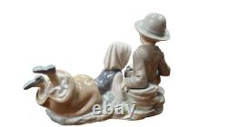 Lladro Nao Boy & Girl Reading